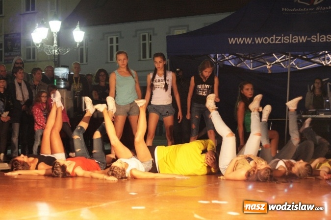 Zdjęcie w galerii na portalu naszwodzislaw.com: Po raz drugi teatr zawładnął Wodzisławiem wiadomości z regionu