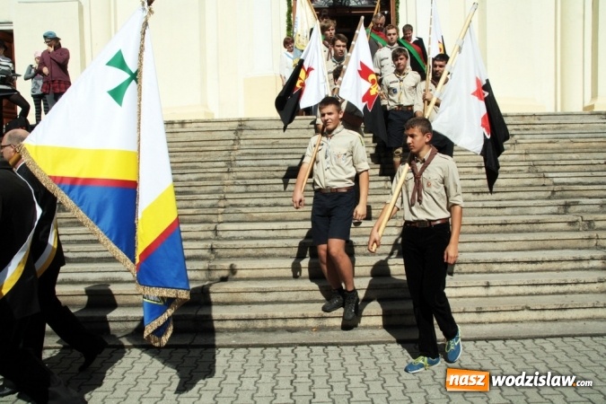 Zdjęcie w galerii na portalu naszwodzislaw.com: Wierni zawitali do Bazyliki Narodzenia Najświętszej Maryi Panny w Pszowie wiadomości z regionu
