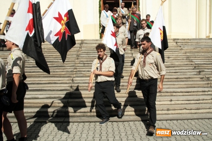 Zdjęcie w galerii na portalu naszwodzislaw.com: Wierni zawitali do Bazyliki Narodzenia Najświętszej Maryi Panny w Pszowie wiadomości z regionu