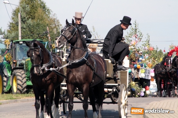 Zdjęcie w galerii na portalu naszwodzislaw.com: Dożynki 2015. Do Marklowic przybył Dudo-Bus wiadomości z regionu