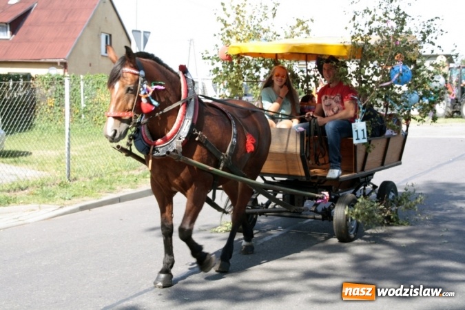 Zdjęcie w galerii na portalu naszwodzislaw.com: Dożynki 2015. Do Marklowic przybył Dudo-Bus wiadomości z regionu
