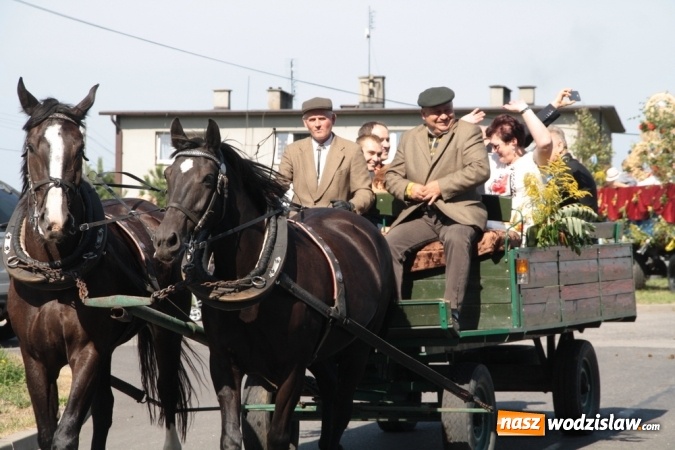 Zdjęcie w galerii na portalu naszwodzislaw.com: Dożynki 2015. Do Marklowic przybył Dudo-Bus wiadomości z regionu