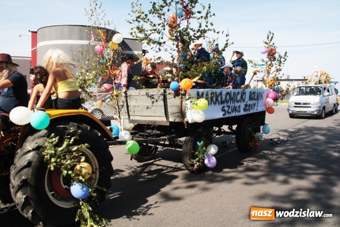Zdjęcie w galerii na portalu naszwodzislaw.com: Dożynki 2015. Do Marklowic przybył Dudo-Bus wiadomości z regionu