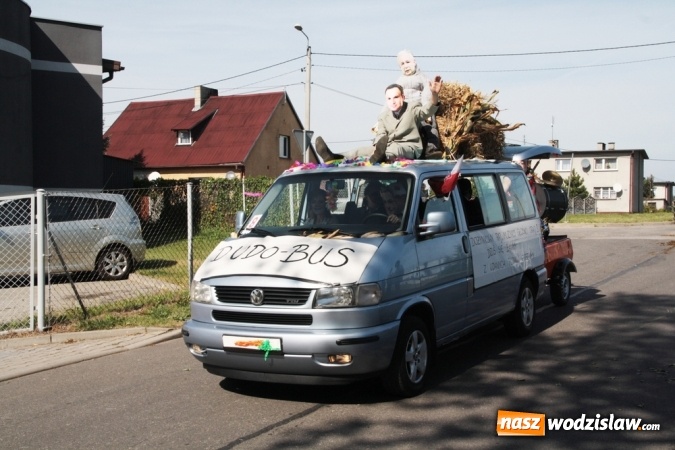 Zdjęcie w galerii na portalu naszwodzislaw.com: Dożynki 2015. Do Marklowic przybył Dudo-Bus wiadomości z regionu