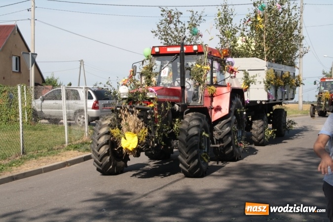 Zdjęcie w galerii na portalu naszwodzislaw.com: Dożynki 2015. Do Marklowic przybył Dudo-Bus wiadomości z regionu