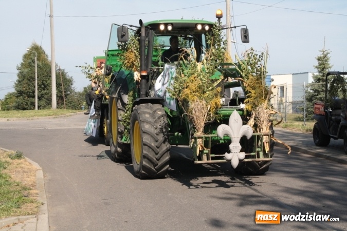 Zdjęcie w galerii na portalu naszwodzislaw.com: Dożynki 2015. Do Marklowic przybył Dudo-Bus wiadomości z regionu