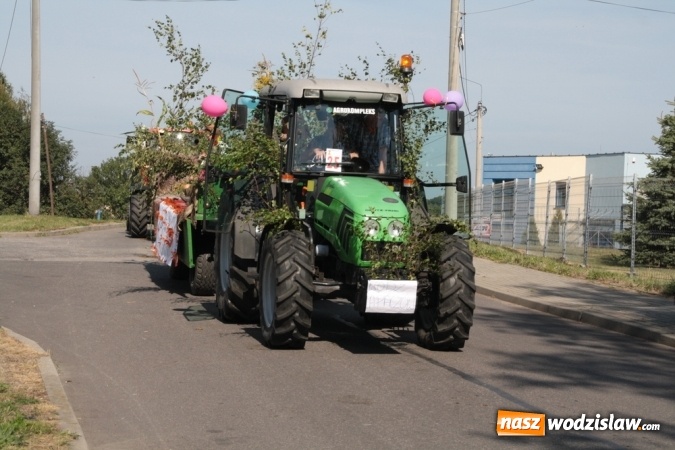 Zdjęcie w galerii na portalu naszwodzislaw.com: Dożynki 2015. Do Marklowic przybył Dudo-Bus wiadomości z regionu