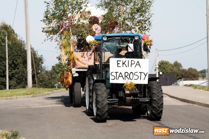 Zdjęcie w galerii na portalu naszwodzislaw.com: Dożynki 2015. Do Marklowic przybył Dudo-Bus wiadomości z regionu