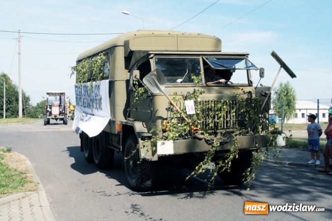 Zdjęcie w galerii na portalu naszwodzislaw.com: Dożynki 2015. Do Marklowic przybył Dudo-Bus wiadomości z regionu
