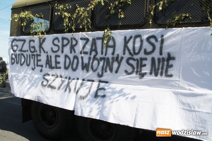 Zdjęcie w galerii na portalu naszwodzislaw.com: Dożynki 2015. Do Marklowic przybył Dudo-Bus wiadomości z regionu