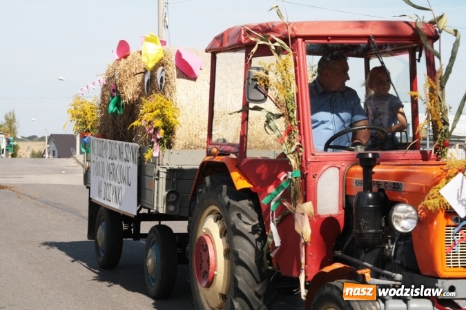 Zdjęcie w galerii na portalu naszwodzislaw.com: Dożynki 2015. Do Marklowic przybył Dudo-Bus wiadomości z regionu
