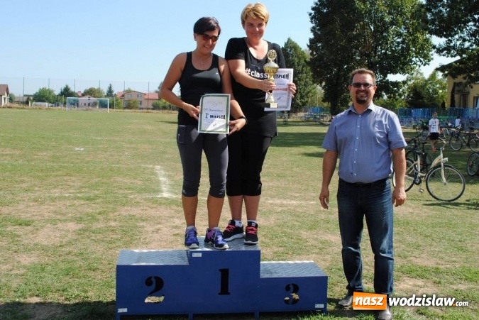 Zdjęcie w galerii na portalu naszwodzislaw.com: Ponad 100 cyklistów wzięło udział w wyścigu kolarskim młodzieży szkolnej w Godowie  wiadomości z regionu