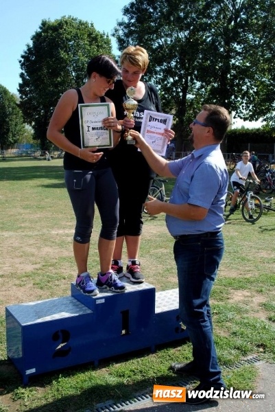 Zdjęcie w galerii na portalu naszwodzislaw.com: Ponad 100 cyklistów wzięło udział w wyścigu kolarskim młodzieży szkolnej w Godowie  wiadomości z regionu
