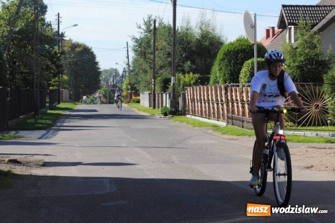 Zdjęcie w galerii na portalu naszwodzislaw.com: Ponad 100 cyklistów wzięło udział w wyścigu kolarskim młodzieży szkolnej w Godowie  wiadomości z regionu