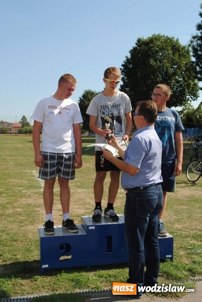 Zdjęcie w galerii na portalu naszwodzislaw.com: Ponad 100 cyklistów wzięło udział w wyścigu kolarskim młodzieży szkolnej w Godowie  wiadomości z regionu