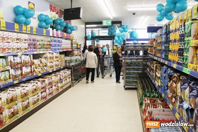 Zdjęcie w galerii na portalu naszwodzislaw.com: Tłumy mieszkańców na otwarciu Lidla w Wodzisławiu Śląskim! wiadomości z regionu