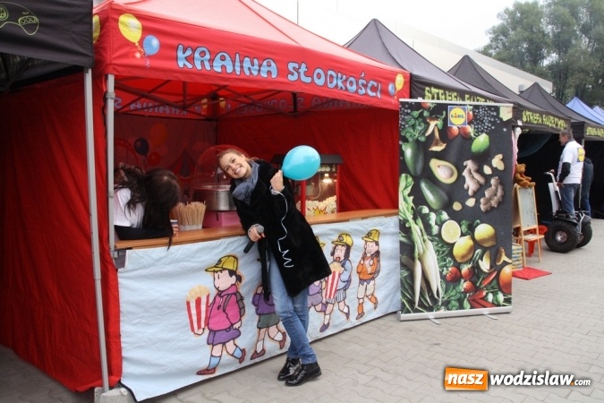 Zdjęcie w galerii na portalu naszwodzislaw.com: Tłumy mieszkańców na otwarciu Lidla w Wodzisławiu Śląskim! wiadomości z regionu