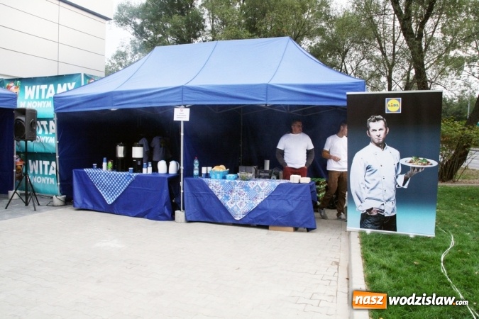 Zdjęcie w galerii na portalu naszwodzislaw.com: Tłumy mieszkańców na otwarciu Lidla w Wodzisławiu Śląskim! wiadomości z regionu