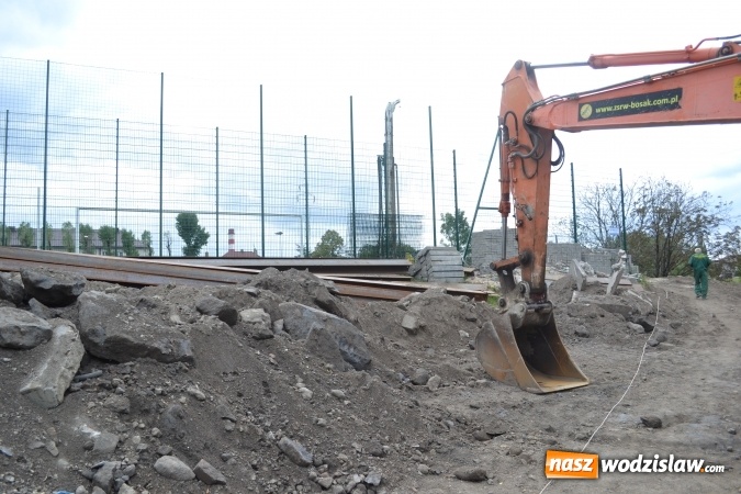 Zdjęcie w galerii na portalu naszwodzislaw.com: Ruszyły prace remontowe przy boisku treningowym w Radlinie wiadomości z regionu