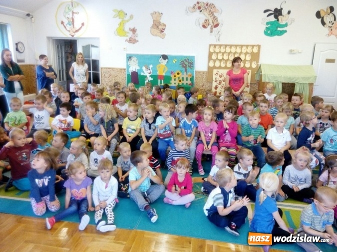 Zdjęcie w galerii na portalu naszwodzislaw.com: Policjanci o bezpieczeństwie z przedszkolakami i pierwszakami wiadomości z regionu