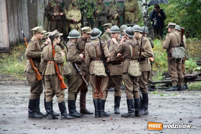 Zdjęcie w galerii na portalu naszwodzislaw.com: Do ostatniego tchu - inscenizacja bitwy obronnej z września 1939 roku na terenie zabytkowej kopalni Ignacy wiadomości z regionu