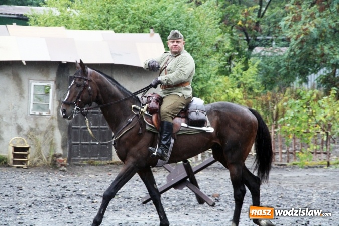 Zdjęcie w galerii na portalu naszwodzislaw.com: Do ostatniego tchu - inscenizacja bitwy obronnej z września 1939 roku na terenie zabytkowej kopalni Ignacy wiadomości z regionu