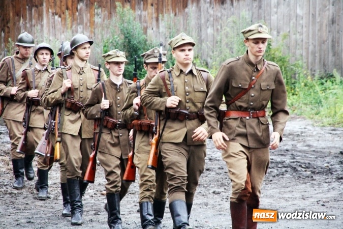 Zdjęcie w galerii na portalu naszwodzislaw.com: Do ostatniego tchu - inscenizacja bitwy obronnej z września 1939 roku na terenie zabytkowej kopalni Ignacy wiadomości z regionu