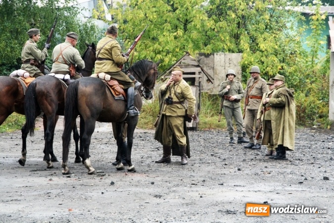 Zdjęcie w galerii na portalu naszwodzislaw.com: Do ostatniego tchu - inscenizacja bitwy obronnej z września 1939 roku na terenie zabytkowej kopalni Ignacy wiadomości z regionu