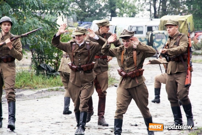 Zdjęcie w galerii na portalu naszwodzislaw.com: Do ostatniego tchu - inscenizacja bitwy obronnej z września 1939 roku na terenie zabytkowej kopalni Ignacy wiadomości z regionu