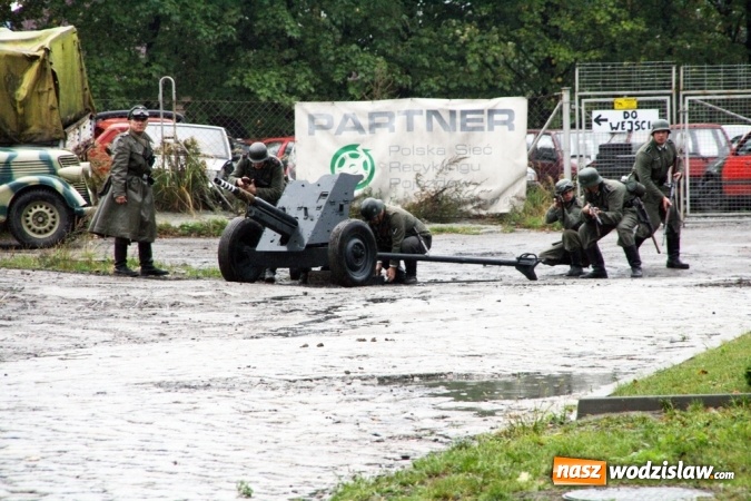 Zdjęcie w galerii na portalu naszwodzislaw.com: Do ostatniego tchu - inscenizacja bitwy obronnej z września 1939 roku na terenie zabytkowej kopalni Ignacy wiadomości z regionu