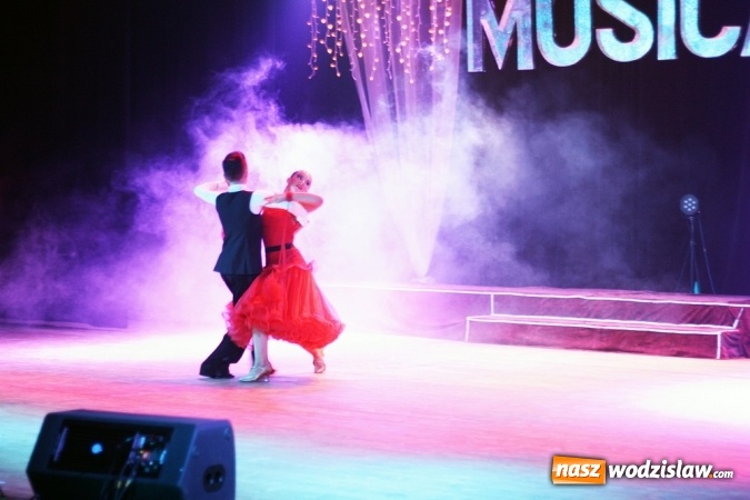 Zdjęcie w galerii na portalu naszwodzislaw.com: MOK w Radlinie został opanowany przez taniec! Za nami kolejna edycja Jak Oni Tańczą  wiadomości z regionu