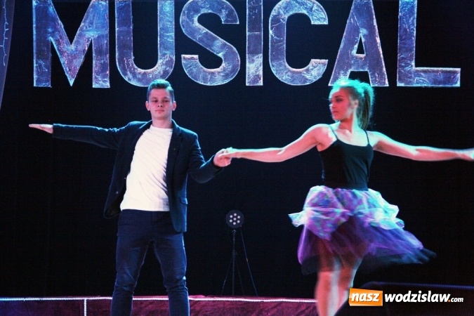 Zdjęcie w galerii na portalu naszwodzislaw.com: MOK w Radlinie został opanowany przez taniec! Za nami kolejna edycja Jak Oni Tańczą  wiadomości z regionu