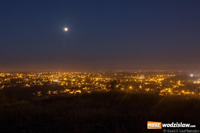 Zdjęcie w galerii na portalu naszwodzislaw.com: To była magiczna noc! Z niedzieli na poniedziałek mieliśmy okazję obserwować całkowite zaćmienie Księżyca  wiadomości z regionu