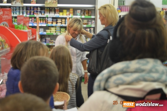 Zdjęcie w galerii na portalu naszwodzislaw.com: Uczniowie SP 28 sprawdzali czy wodzisławianie znają tabliczkę mnożenia  wiadomości z regionu