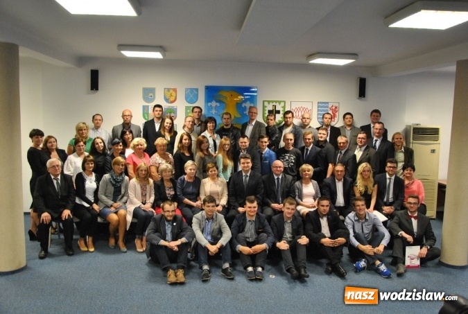 Zdjęcie w galerii na portalu naszwodzislaw.com: Zjazd olimpijczyków w Zespole Szkół Technicznych w Wodzisławiu Śląskim wiadomości z regionu