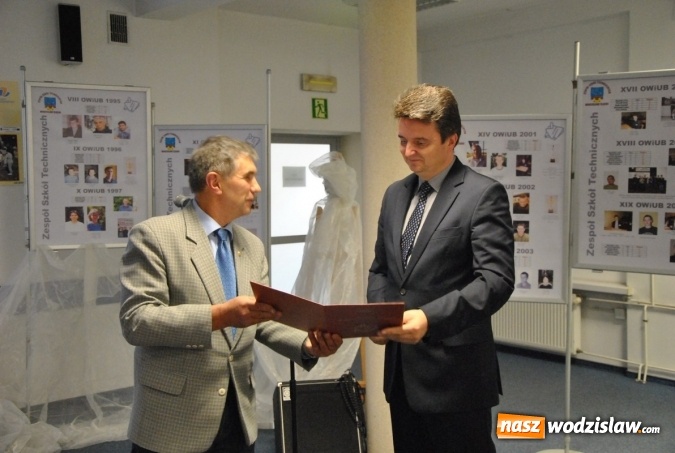 Zdjęcie w galerii na portalu naszwodzislaw.com: Zjazd olimpijczyków w Zespole Szkół Technicznych w Wodzisławiu Śląskim wiadomości z regionu