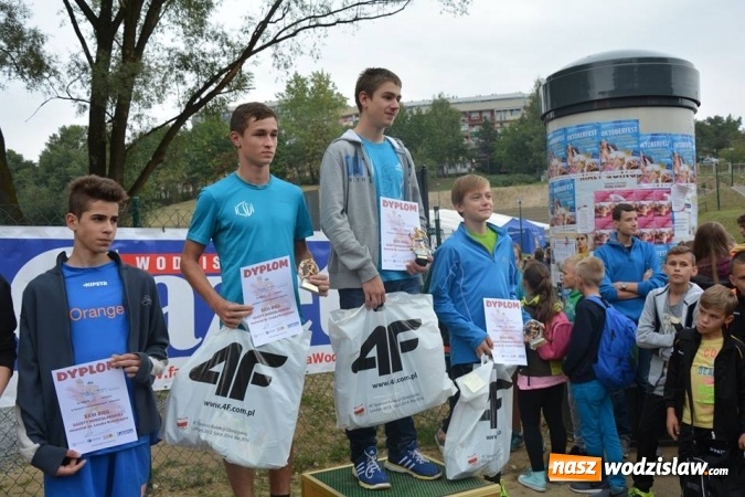 Zdjęcie w galerii na portalu naszwodzislaw.com: Gimnazjum nr 3 Mistrzostwa Sportowego wygrywa XXIII Bieg Gazety Wodzisławskiej wiadomości z regionu