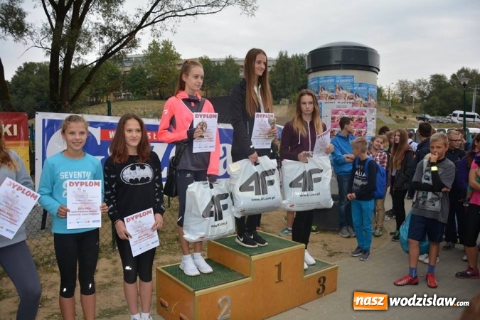 Zdjęcie w galerii na portalu naszwodzislaw.com: Gimnazjum nr 3 Mistrzostwa Sportowego wygrywa XXIII Bieg Gazety Wodzisławskiej wiadomości z regionu