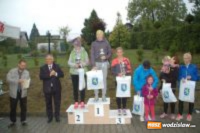 Zdjęcie w galerii na portalu naszwodzislaw.com: Pobiegli po puchar Wójta Gminy Marklowice  wiadomości z regionu