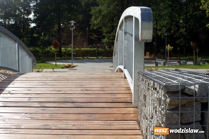 Zdjęcie w galerii na portalu naszwodzislaw.com: Mostek w Parku Aktywnej Rekreacji został wyprofilowany  wiadomości z regionu