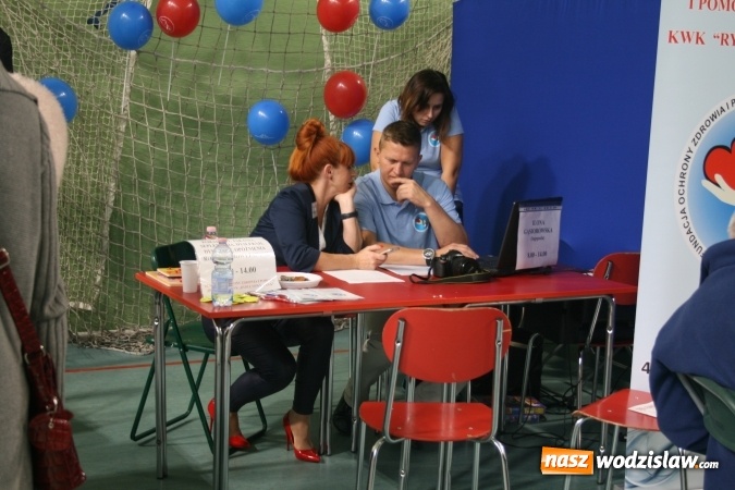 Zdjęcie w galerii na portalu naszwodzislaw.com: Tłumy ludzi odwiedziły X Dni Promocji Zdrowia w Rydułtowach wiadomości z regionu