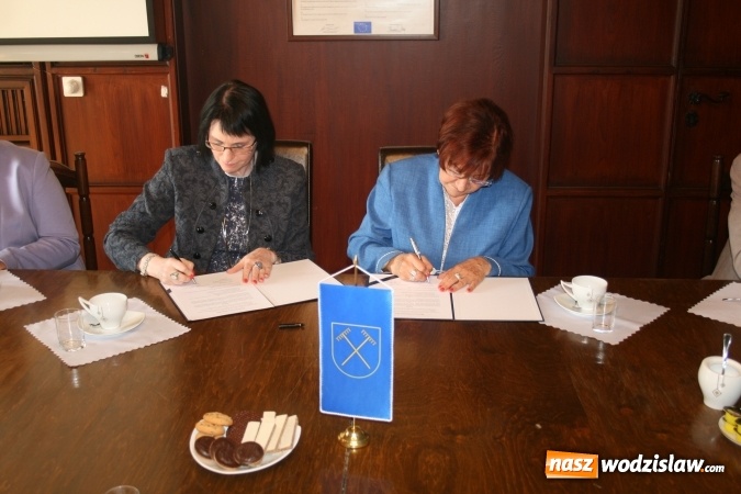 Zdjęcie w galerii na portalu naszwodzislaw.com: Miasto Rydułtowy i PWSZ w Raciborzu zacieśniają współpracę wiadomości z regionu