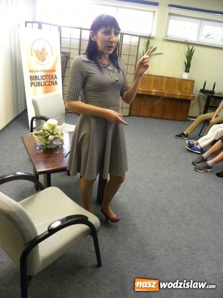 Zdjęcie w galerii na portalu naszwodzislaw.com: Beata Andrzejczuk spotkała się z gimnazjalistami wiadomości z regionu