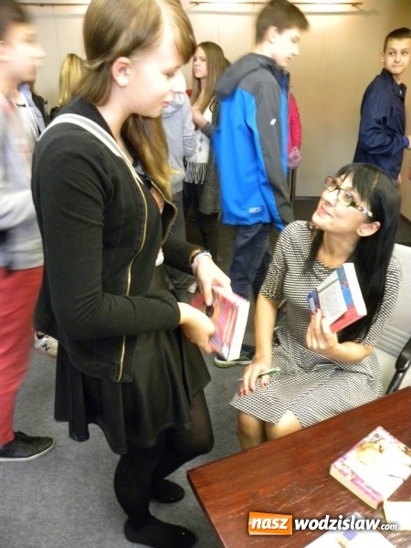 Zdjęcie w galerii na portalu naszwodzislaw.com: Beata Andrzejczuk spotkała się z gimnazjalistami wiadomości z regionu