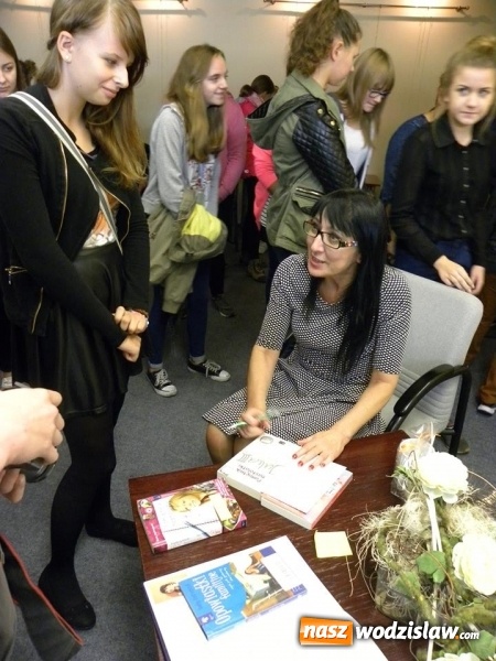 Zdjęcie w galerii na portalu naszwodzislaw.com: Beata Andrzejczuk spotkała się z gimnazjalistami wiadomości z regionu
