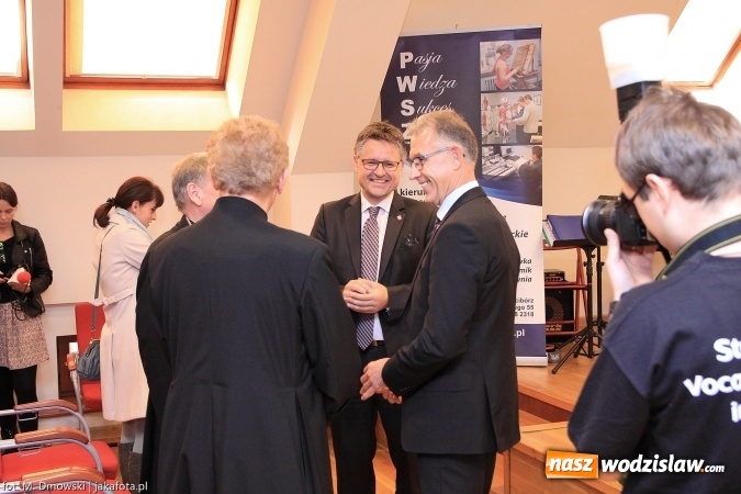 Zdjęcie w galerii na portalu naszwodzislaw.com: Raciborska PWSZ zainaugurowała rok akademicki 2015/2016 na Zamku Piastowskim wiadomości z regionu