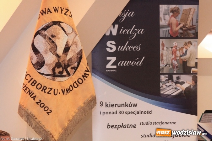 Zdjęcie w galerii na portalu naszwodzislaw.com: Raciborska PWSZ zainaugurowała rok akademicki 2015/2016 na Zamku Piastowskim wiadomości z regionu