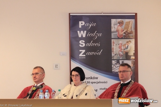 Zdjęcie w galerii na portalu naszwodzislaw.com: Raciborska PWSZ zainaugurowała rok akademicki 2015/2016 na Zamku Piastowskim wiadomości z regionu