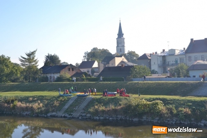 Zdjęcie w galerii na portalu naszwodzislaw.com: Kajaki i pontony do hangarów, czyli finał wodniackiego sezonu na górnej Odrze wiadomości z regionu