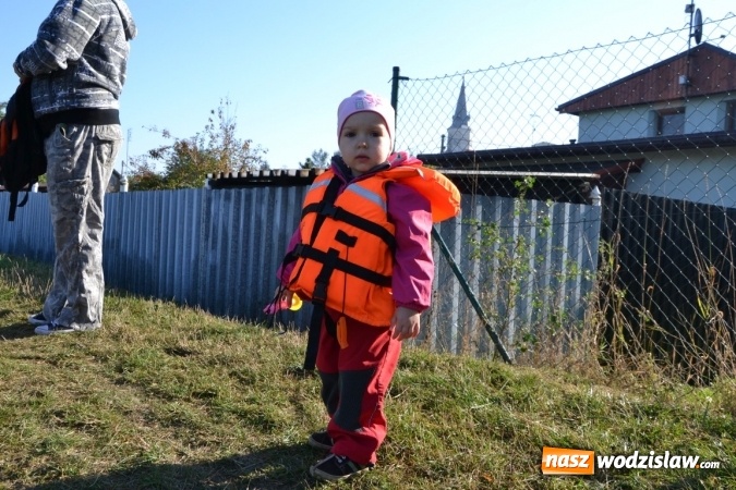 Zdjęcie w galerii na portalu naszwodzislaw.com: Kajaki i pontony do hangarów, czyli finał wodniackiego sezonu na górnej Odrze wiadomości z regionu